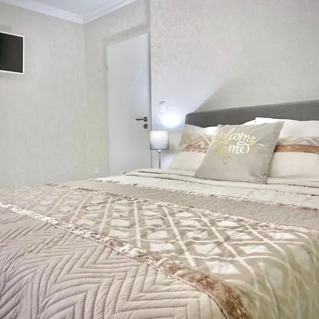 Modern For 4 Guests Sea View & Free Parking Πομόριε