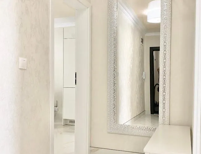 Апартамент Modern For 4 Guests Sea View & Free Parking Поморие