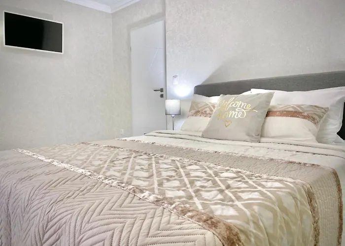 Modern For 4 Guests Sea View & Free Parking Поморие